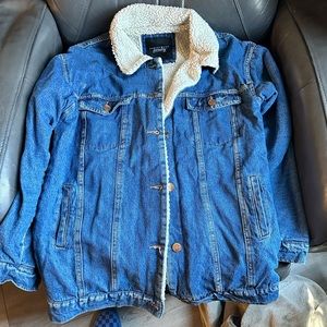 Longer style sherpa jean jacket ❤️